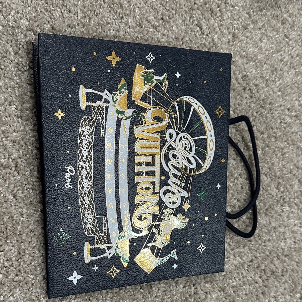 Louis Vuitton Black and Gold Graphic gift Bag